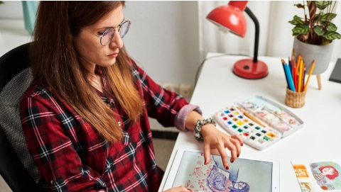 From Sketchbook to Startup: How Nadia Turned Her Designs Into a Business (with a plan!)